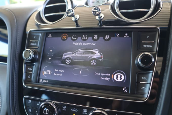 2025 Bentley Bentayga