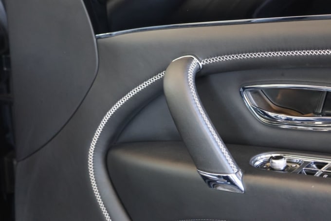 2025 Bentley Bentayga