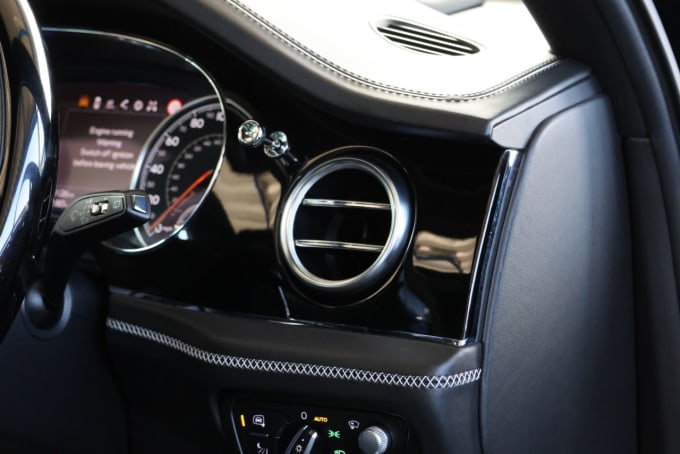 2025 Bentley Bentayga