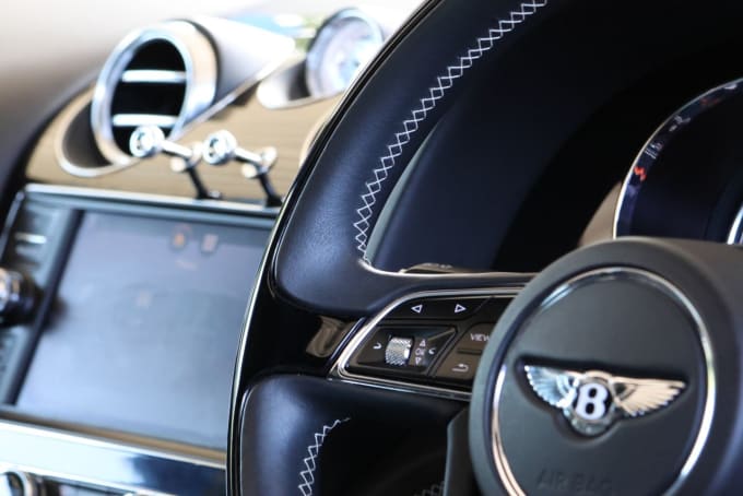 2025 Bentley Bentayga
