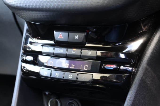 2025 Peugeot 2008