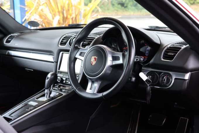 2025 Porsche Cayman