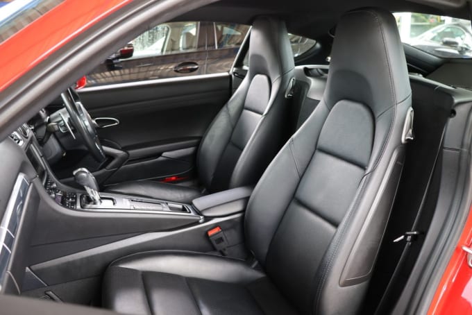 2025 Porsche Cayman