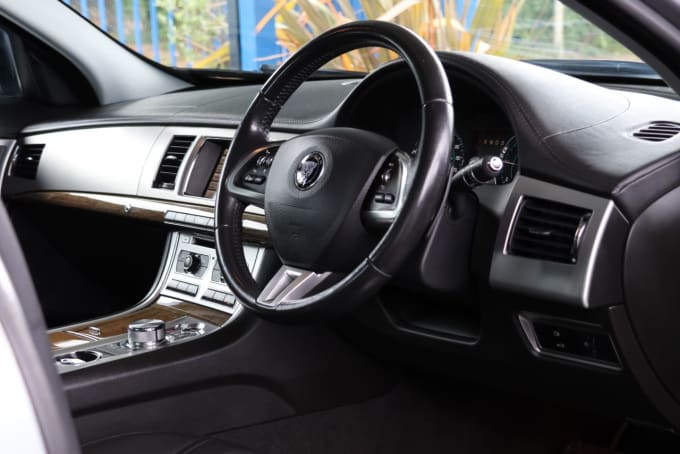 2025 Jaguar Xf
