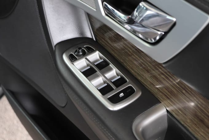 2025 Jaguar Xf