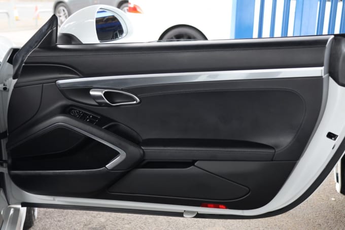 2025 Porsche Boxster