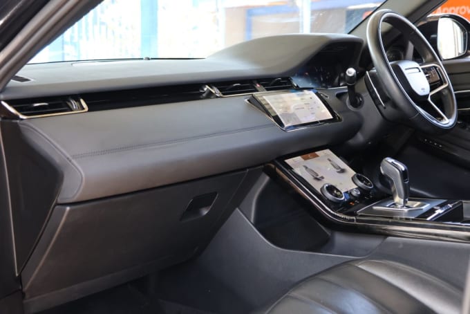 2025 Land Rover Range Rover Evoque