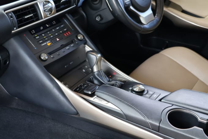 2025 Lexus Is