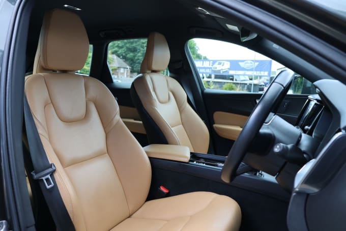 2025 Volvo Xc60