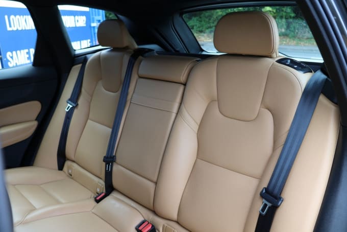 2025 Volvo Xc60