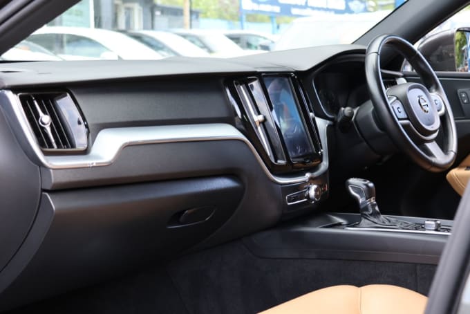 2025 Volvo Xc60