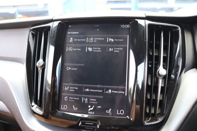 2025 Volvo Xc60
