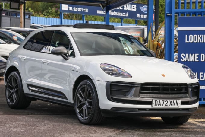 2025 Porsche Macan