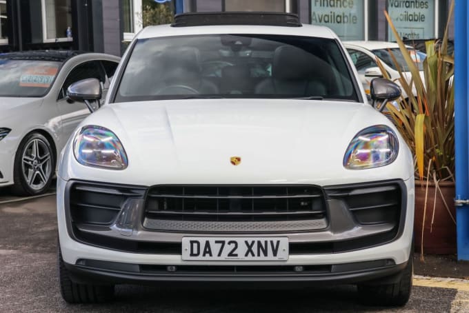 2025 Porsche Macan
