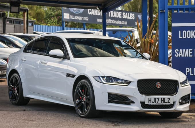 2025 Jaguar Xe