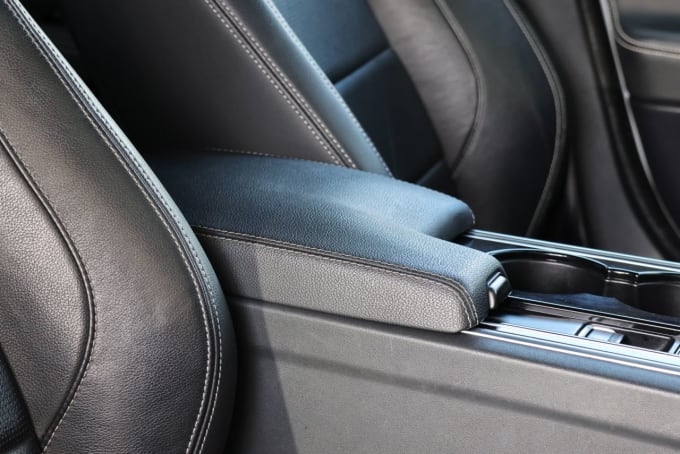 2025 Jaguar Xe