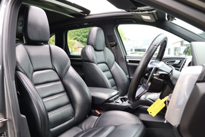 2025 Porsche Cayenne
