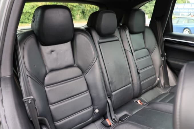 2025 Porsche Cayenne