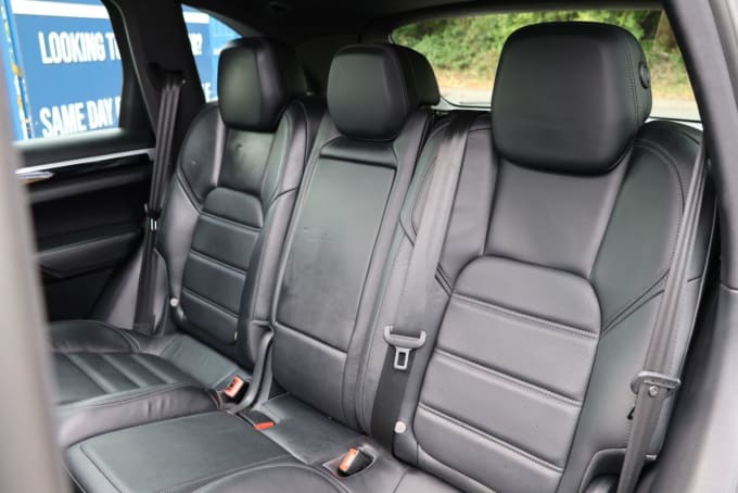 2025 Porsche Cayenne