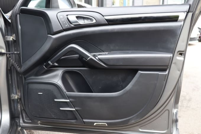 2025 Porsche Cayenne