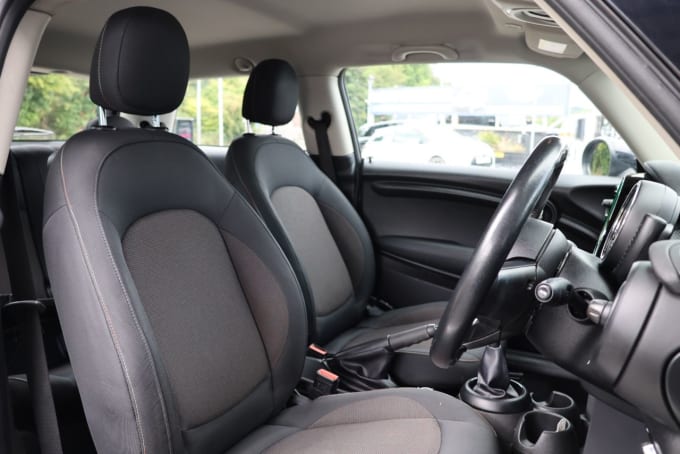 2025 Mini Hatch