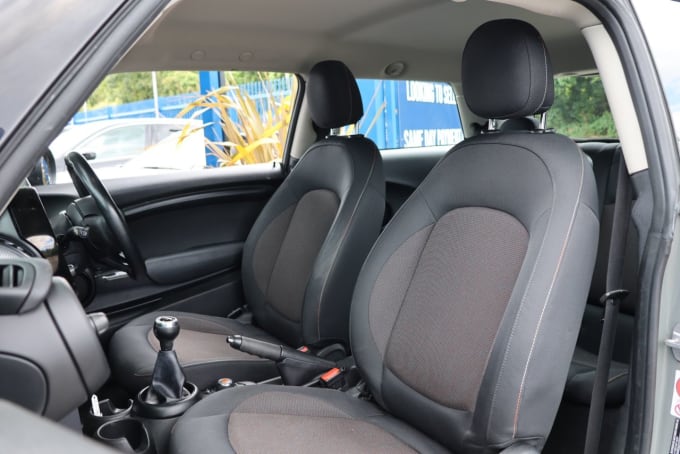 2025 Mini Hatch