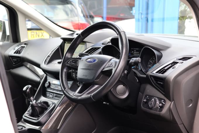 2025 Ford Grand C-max