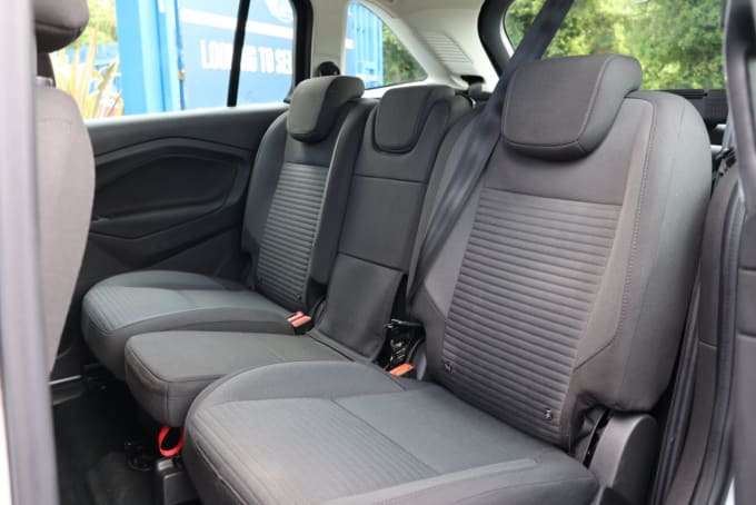 2025 Ford Grand C-max
