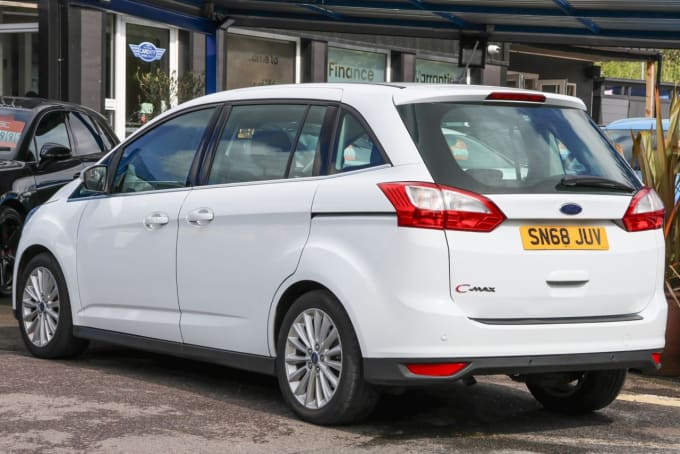 2025 Ford Grand C-max