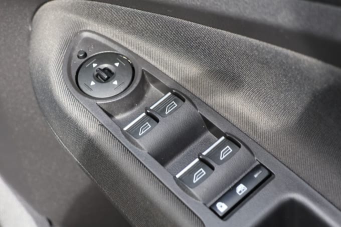 2025 Ford Grand C-max