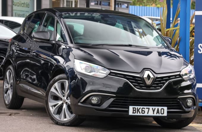 2025 Renault Scenic