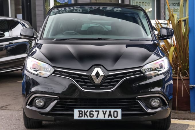 2025 Renault Scenic