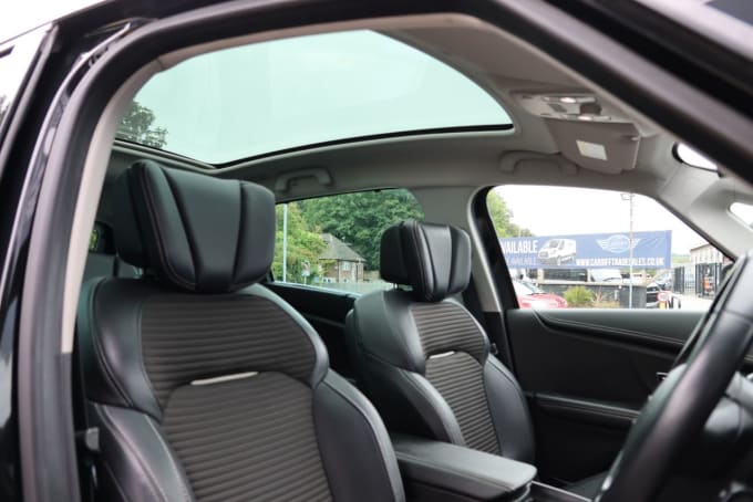 2025 Renault Scenic