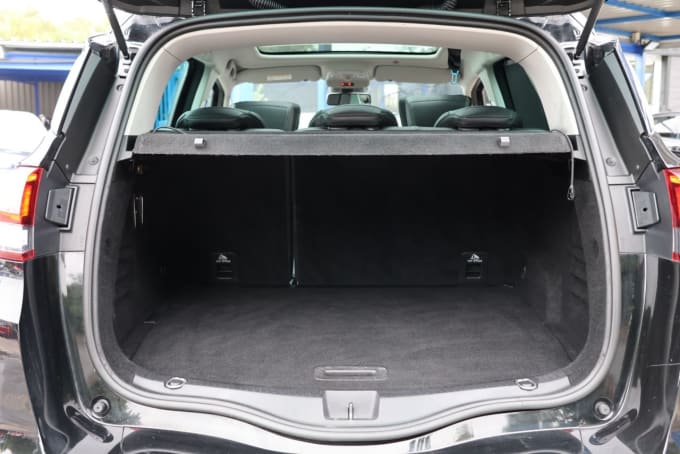 2025 Renault Scenic