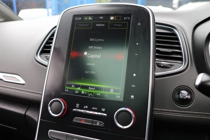 2025 Renault Scenic