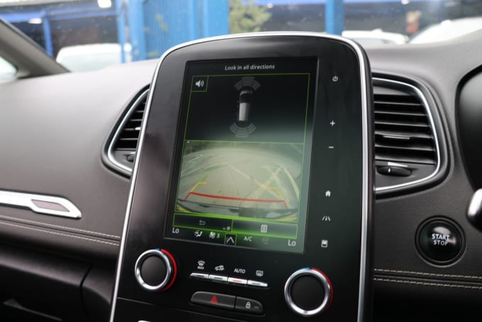 2025 Renault Scenic