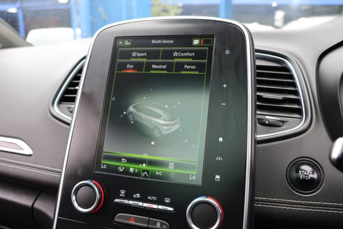 2025 Renault Scenic
