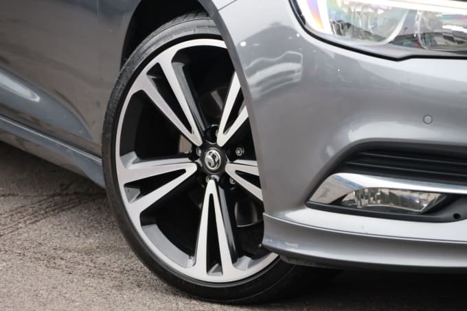 2025 Vauxhall Insignia