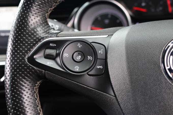 2025 Vauxhall Insignia