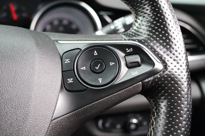 2025 Vauxhall Insignia