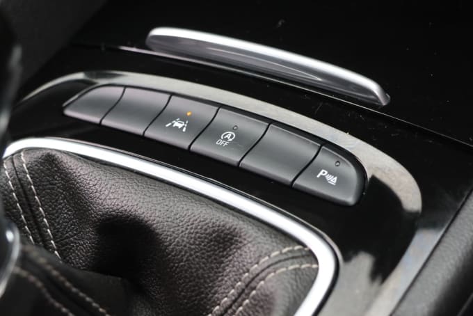2025 Vauxhall Insignia
