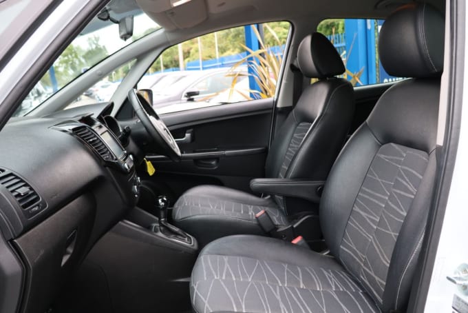 2025 Kia Venga
