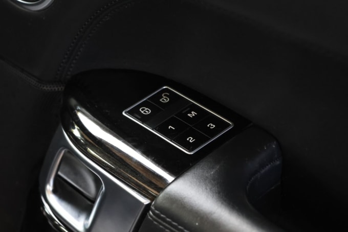 2025 Land Rover Range Rover