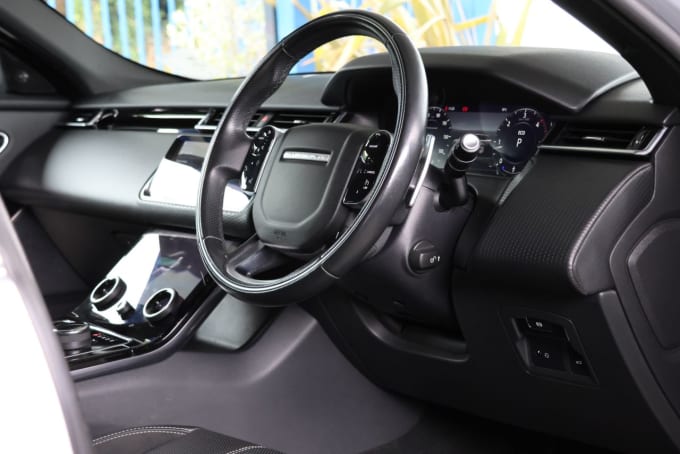 2025 Land Rover Range Rover Velar