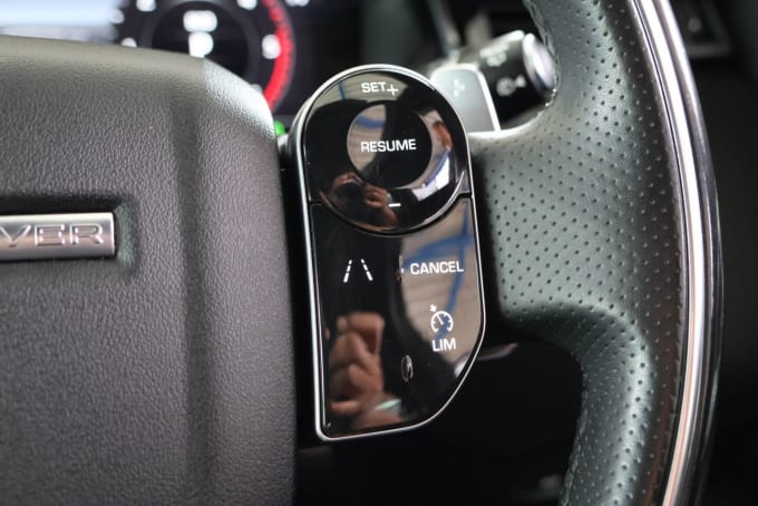 2025 Land Rover Range Rover Velar