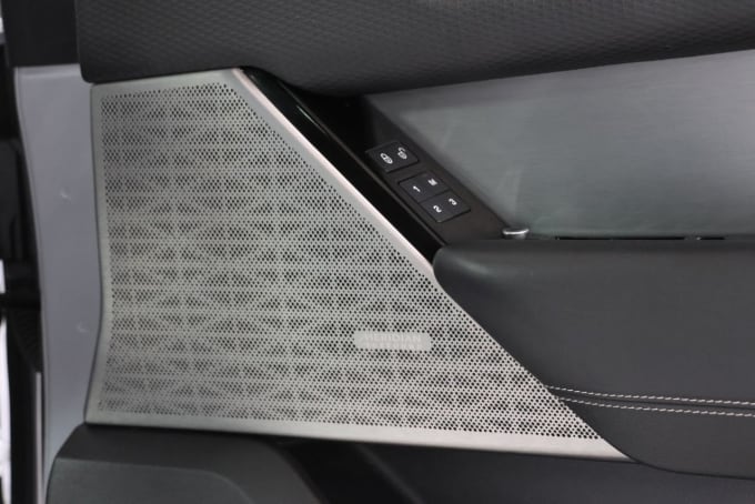 2025 Land Rover Range Rover Velar