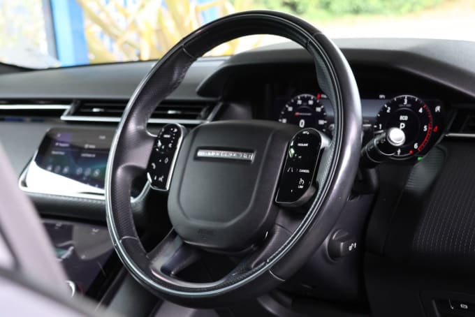 2025 Land Rover Range Rover Velar