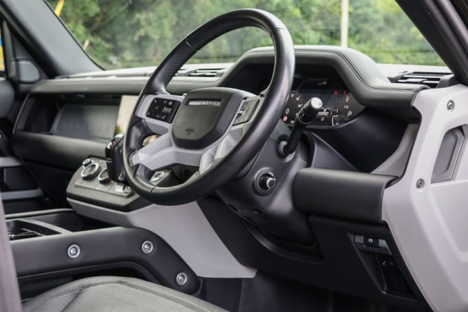 2025 Land Rover Defender