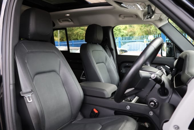 2025 Land Rover Defender