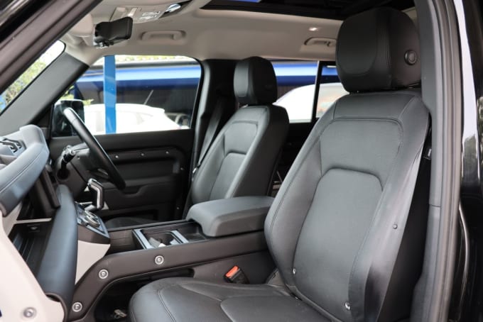 2025 Land Rover Defender